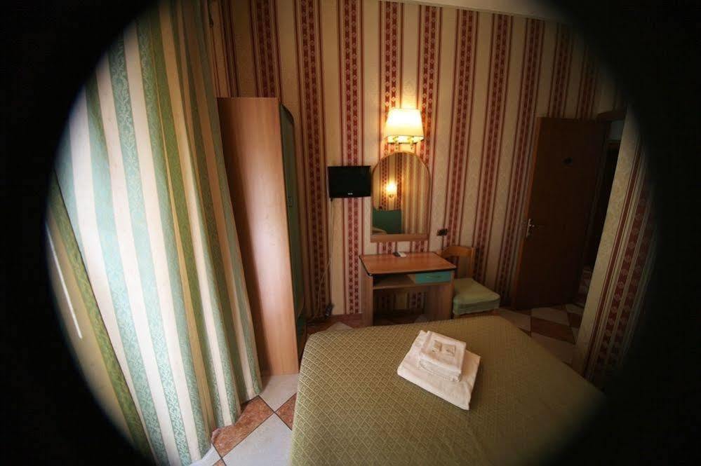 Hotel Hollywood Roma Exterior foto